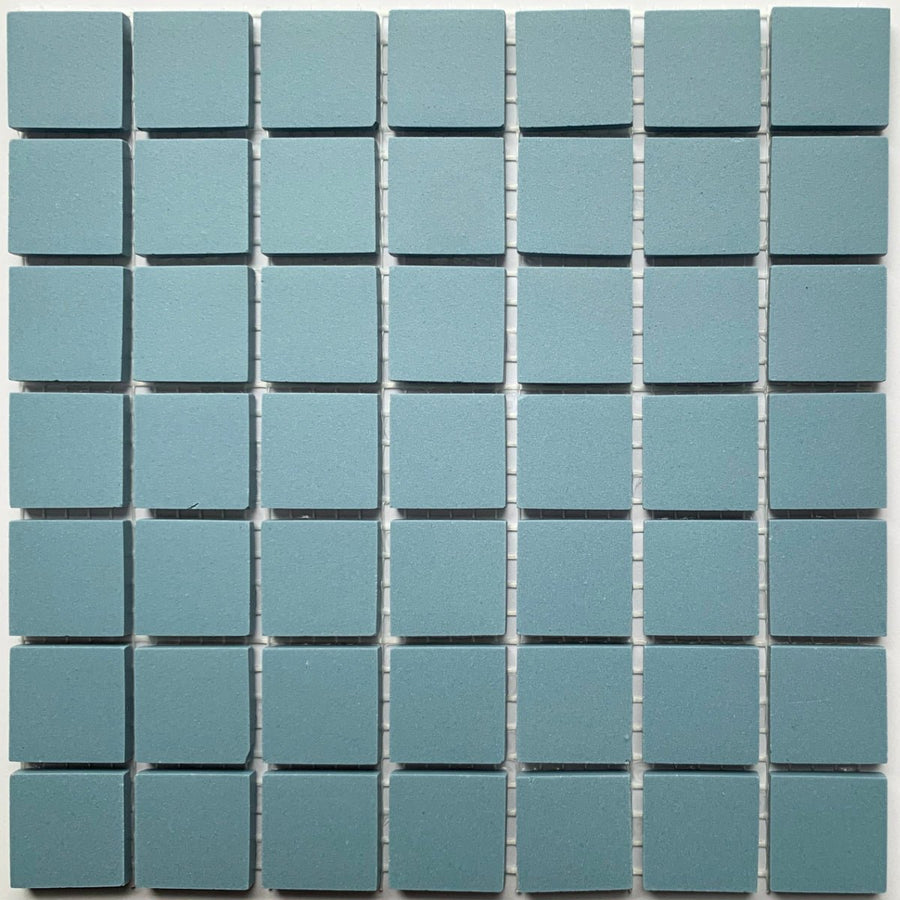 Winckelmans Bleu – matte Mosaikfliesen im Format 20x20 mm auf Netz