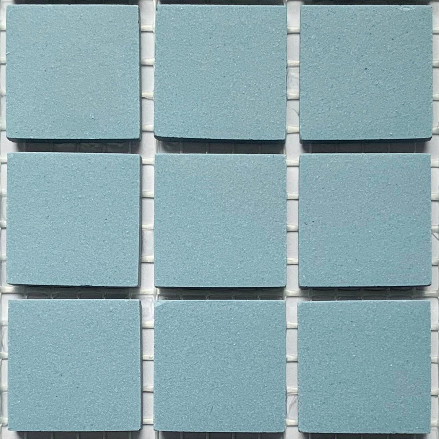 Winckelmans Bleu – matte Mosaikfliesen im Format 20x20 mm auf Netz