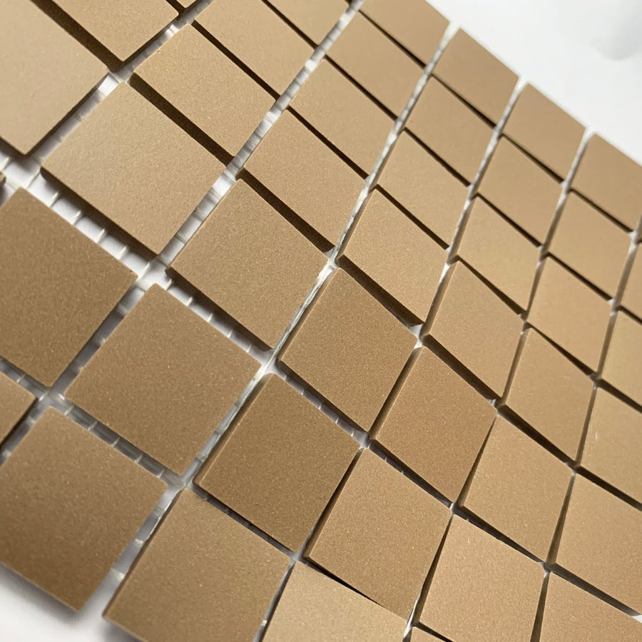 Winckelmans Café – matte Mosaikfliesen im Format 20x20 mm auf Netz