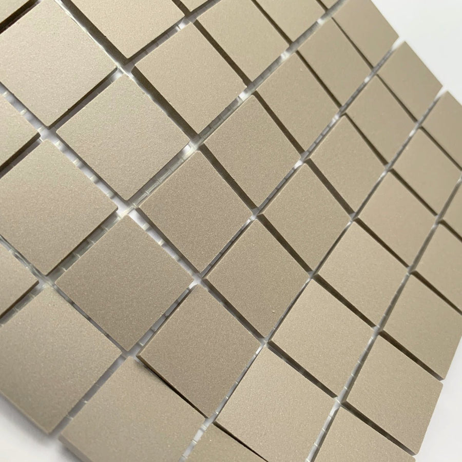Winckelmans Gris – matte Mosaikfliesen im Format 20x20 mm auf Netz